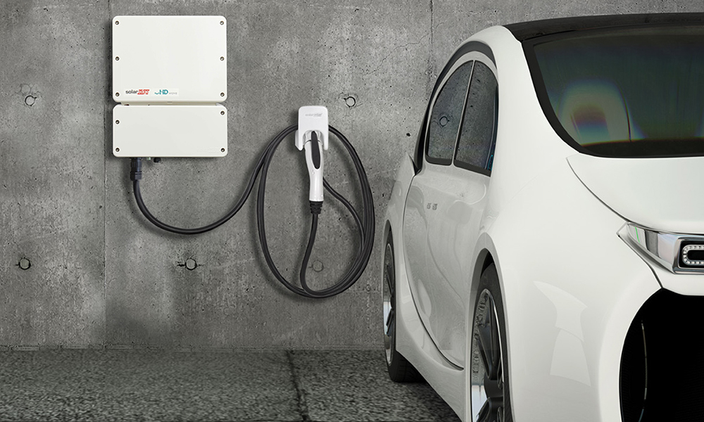 Charge Your EV with Solar Energy and Maximize Your Savings